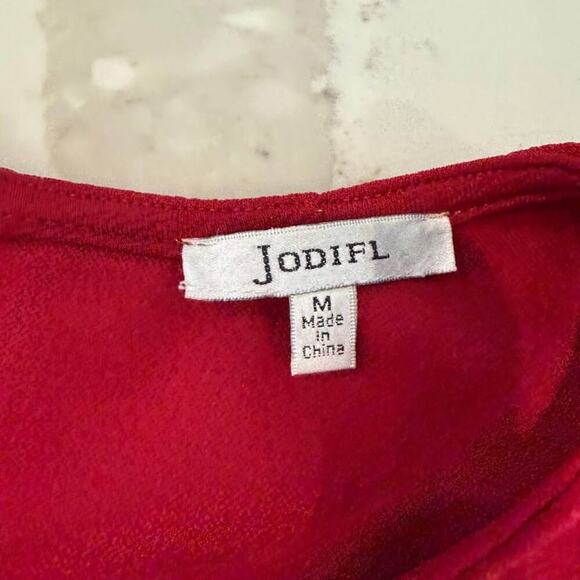 Jodifl Long Bell Sleeve Scalloped Hem Blouse Women’s Medium Bright Red Keyhole - Picture 5 of 7